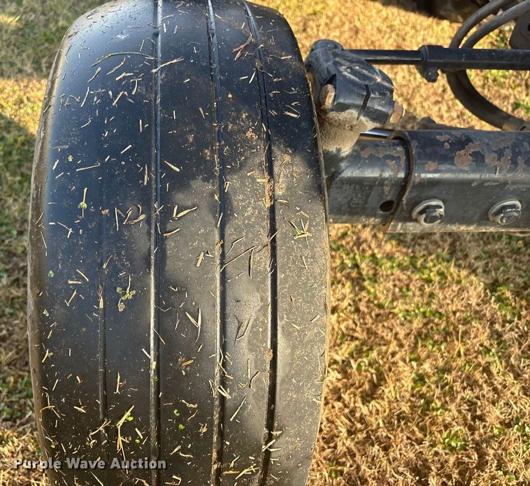 image for item FI0110 2002 New Holland TN65 tractor