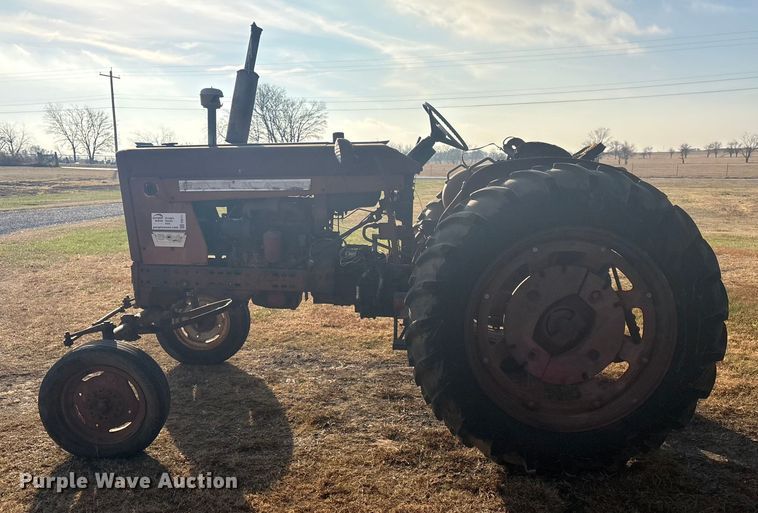 image for item FI0111 McCormick Farmall 504 tractor