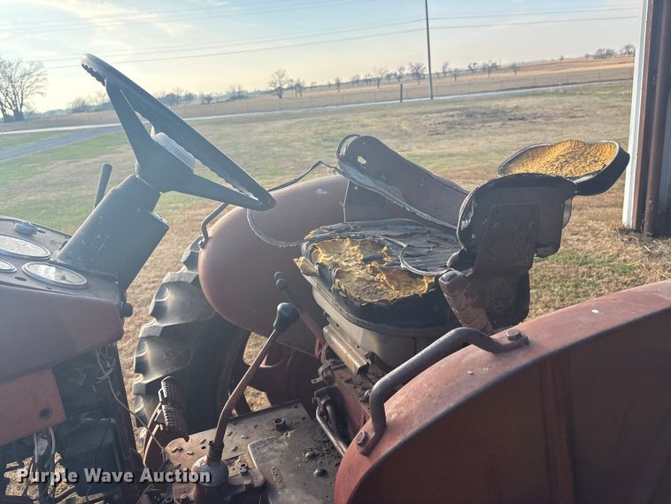 image for item FI0111 McCormick Farmall 504 tractor