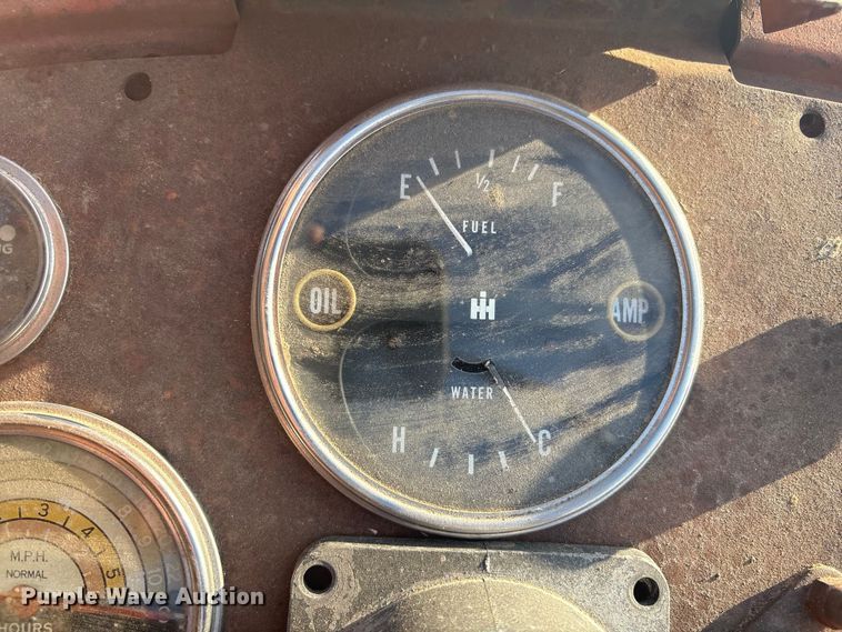 image for item FI0111 McCormick Farmall 504 tractor