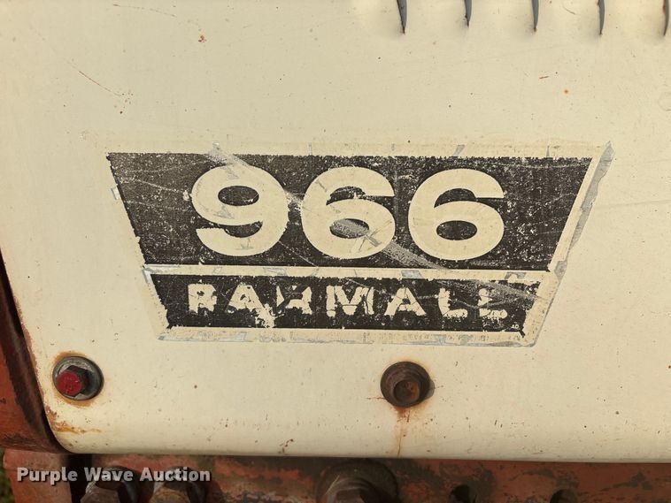 image for item FI0112 1974 International Harvester Farmall 966 tractor