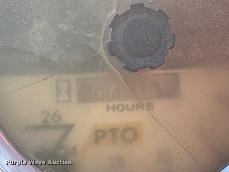 image for item FI0112 1974 International Harvester Farmall 966 tractor