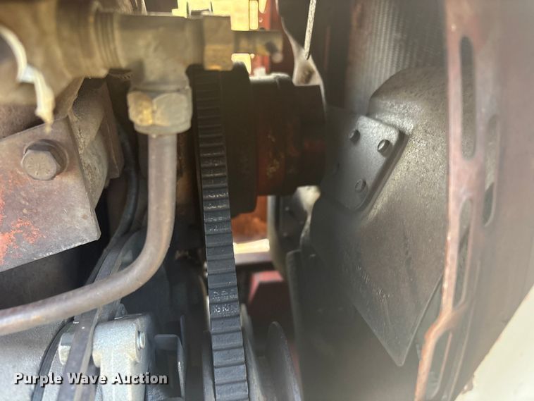 image for item FI0112 1974 International Harvester Farmall 966 tractor