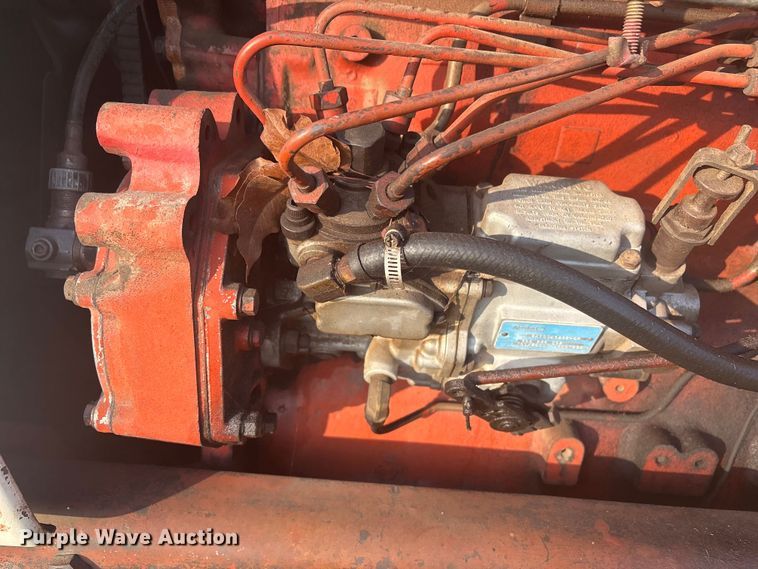 image for item FI0112 1974 International Harvester Farmall 966 tractor