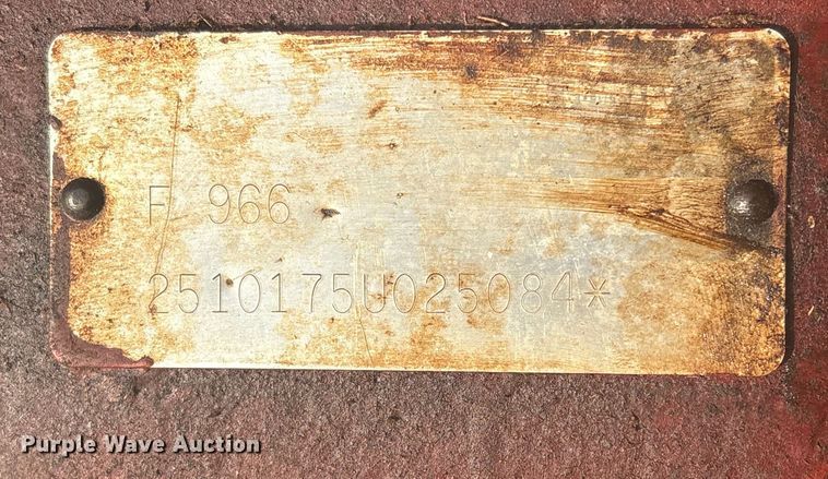 image for item FI0112 1974 International Harvester Farmall 966 tractor