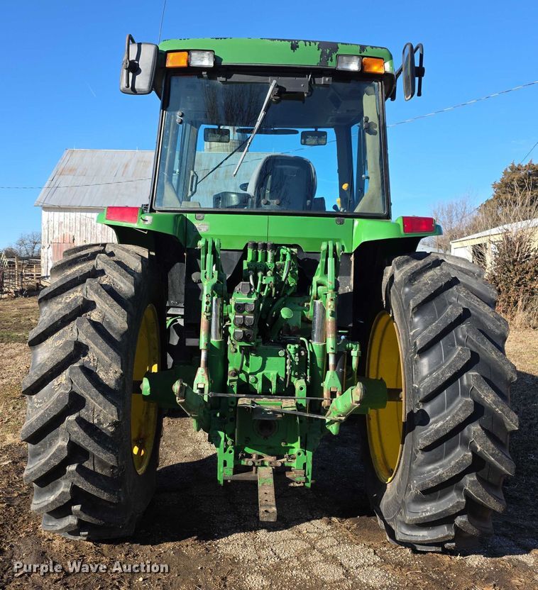 image for item FI0780 1998 John deere 7410 MFWD tractor