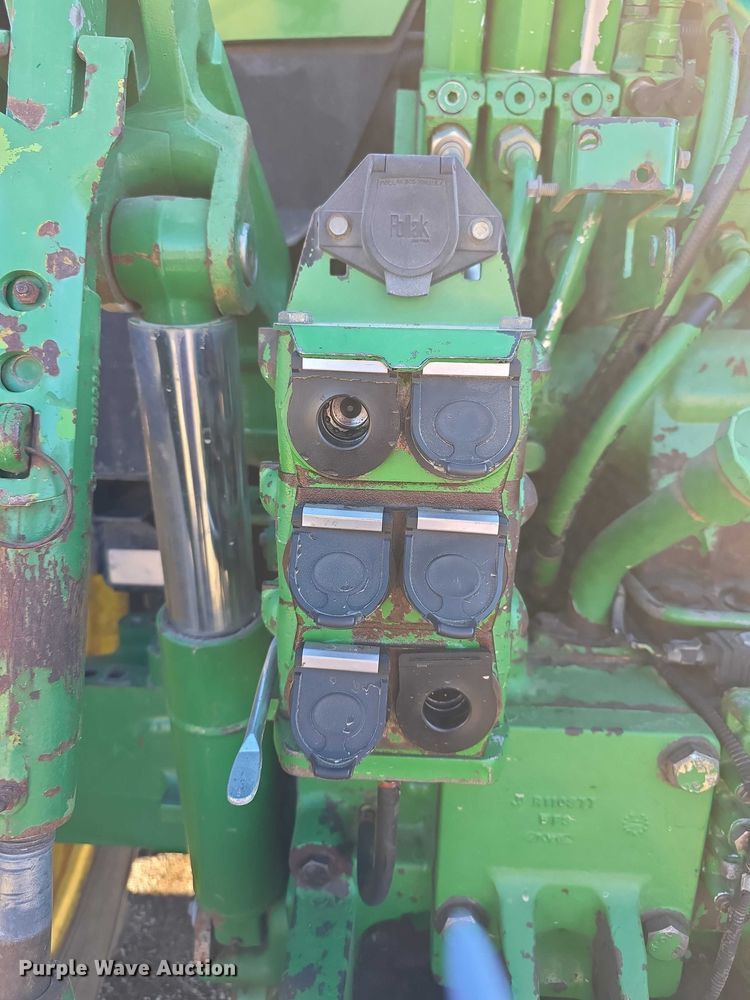 image for item FI0780 1998 John deere 7410 MFWD tractor