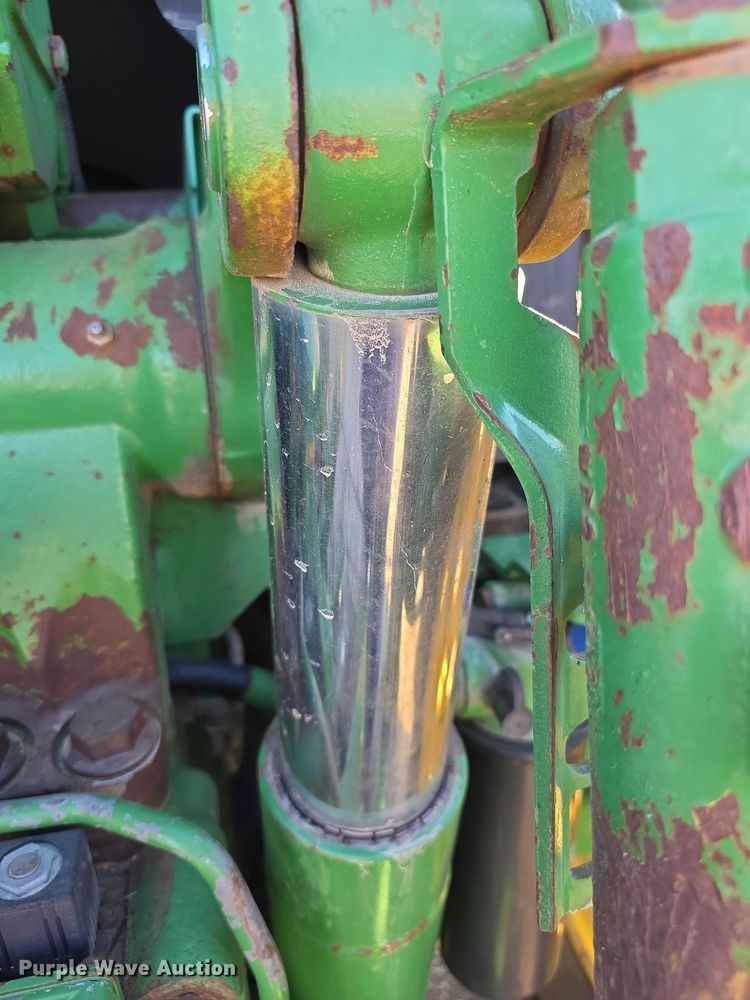 image for item FI0780 1998 John deere 7410 MFWD tractor