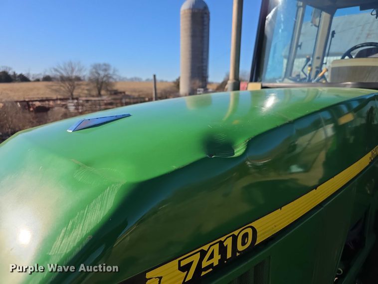 image for item FI0780 1998 John deere 7410 MFWD tractor