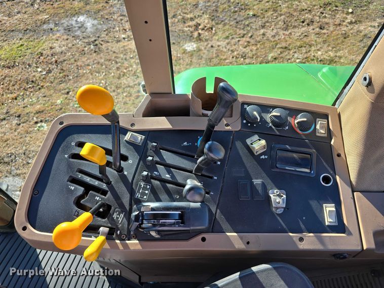 image for item FI0780 1998 John deere 7410 MFWD tractor