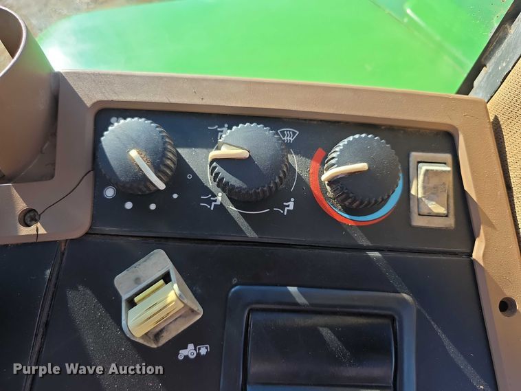 image for item FI0780 1998 John deere 7410 MFWD tractor