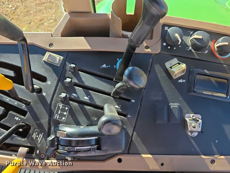 image for item FI0780 1998 John deere 7410 MFWD tractor