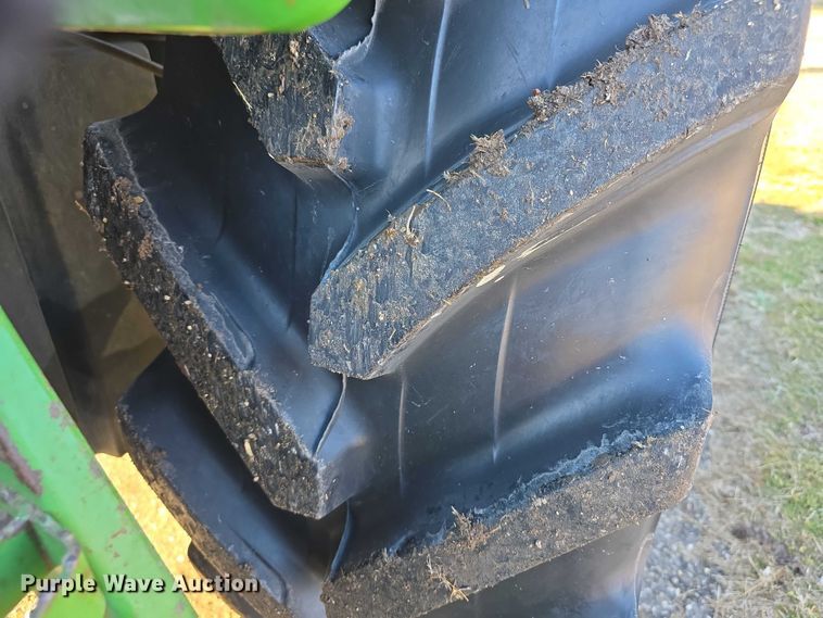 image for item FI0780 1998 John deere 7410 MFWD tractor