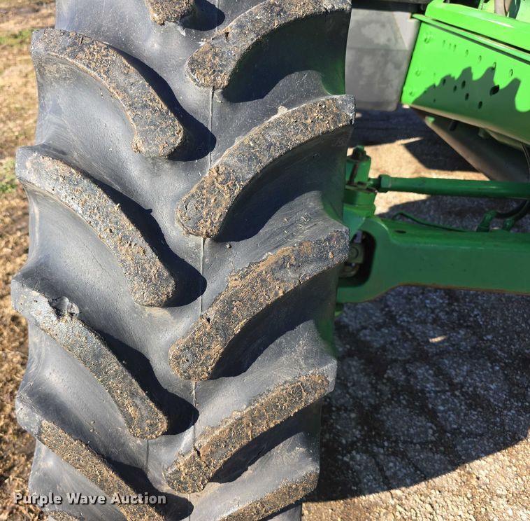 image for item FI0780 1998 John deere 7410 MFWD tractor