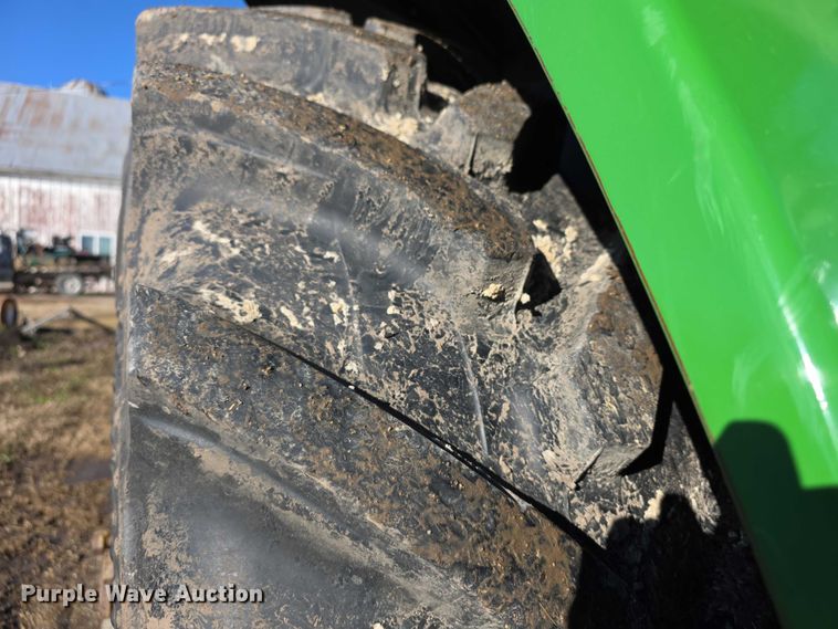 image for item FI0780 1998 John deere 7410 MFWD tractor