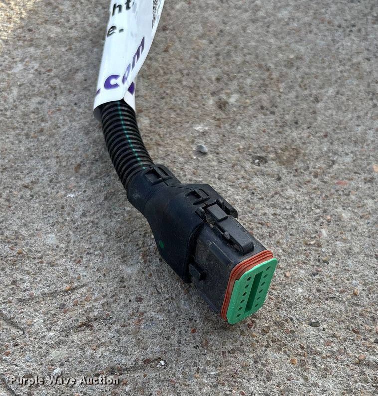 image for item FI1601 John Deere StarFire 3000 GPS receiver