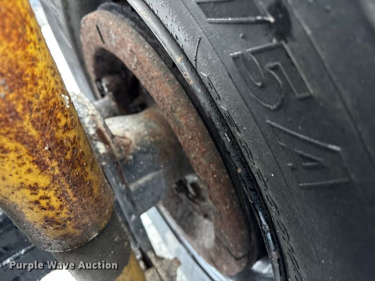 image for item FK1062 2003 International 4400 feed delivery truck