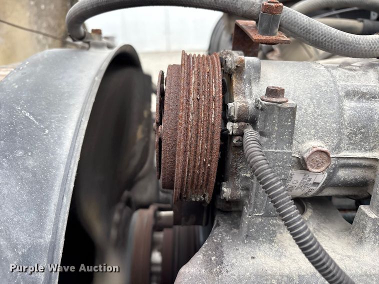 image for item FK1062 2003 International 4400 feed delivery truck