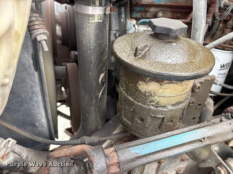 image for item FK1062 2003 International 4400 feed delivery truck