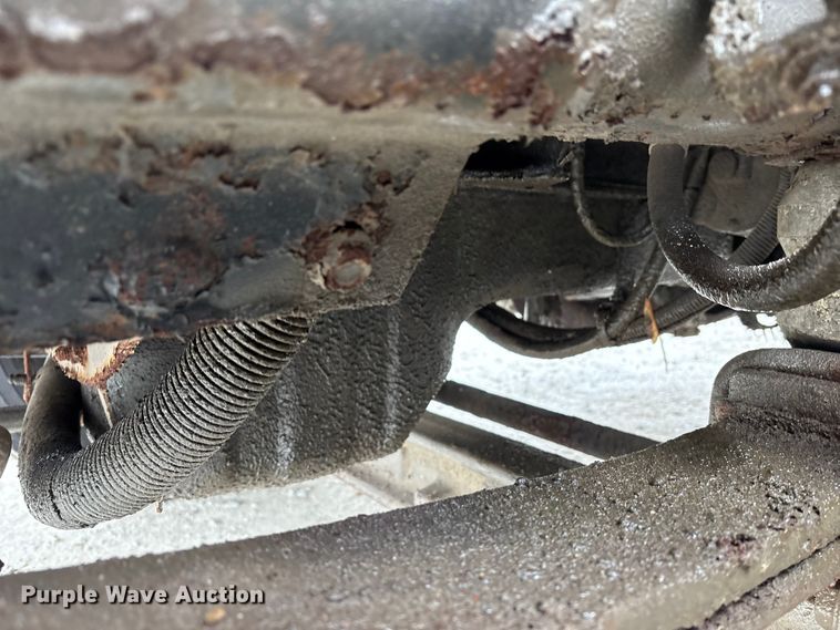 image for item FK1062 2003 International 4400 feed delivery truck