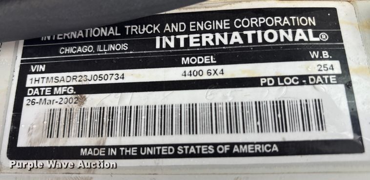 image for item FK1062 2003 International 4400 feed delivery truck
