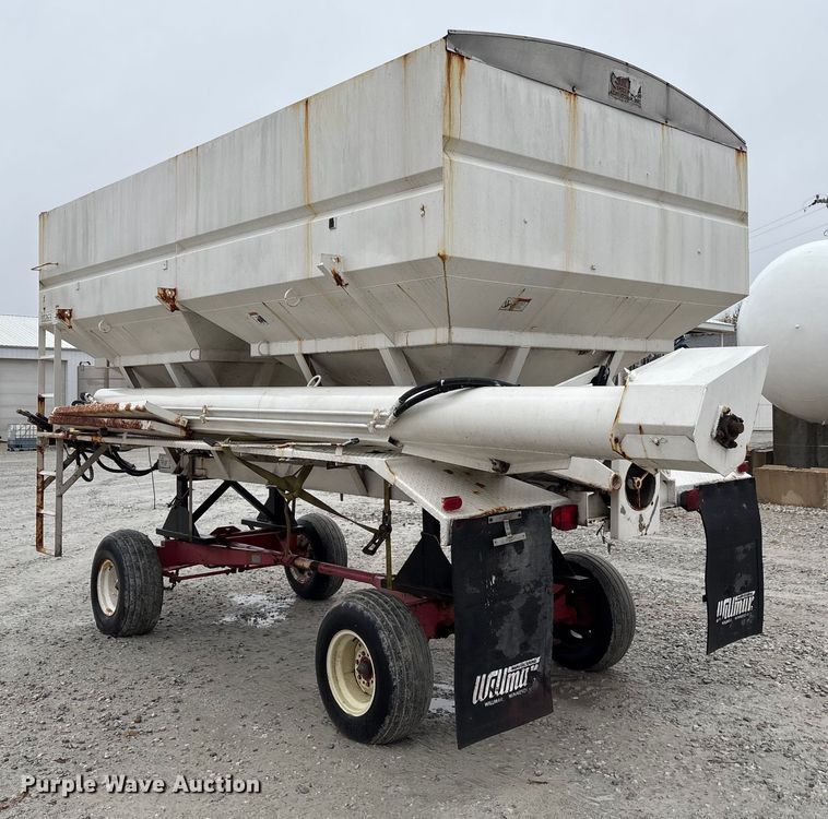 image for item FK1063 Willmar 16SS Dry fertilizer tender