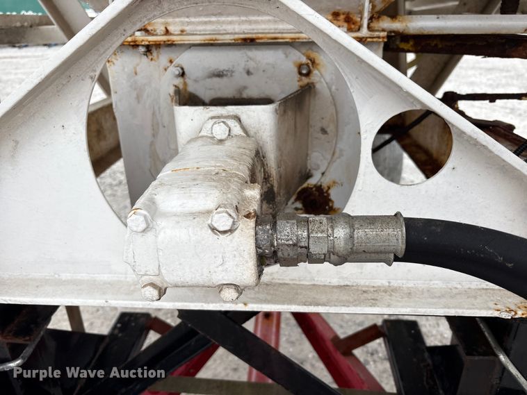 image for item FK1063 Willmar 16SS Dry fertilizer tender