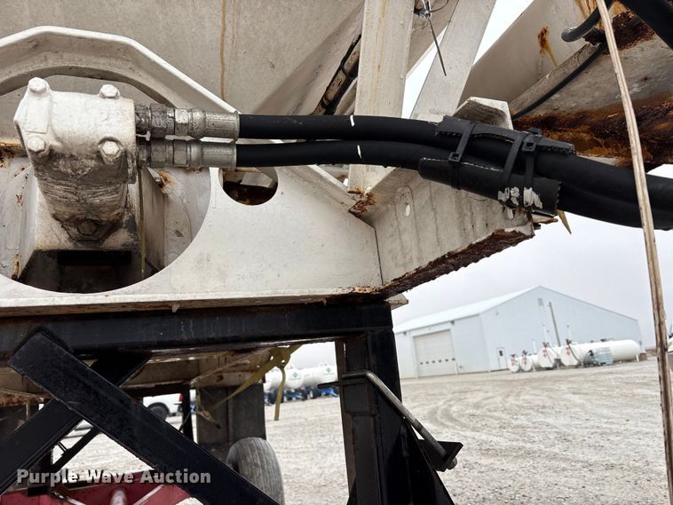 image for item FK1063 Willmar 16SS Dry fertilizer tender