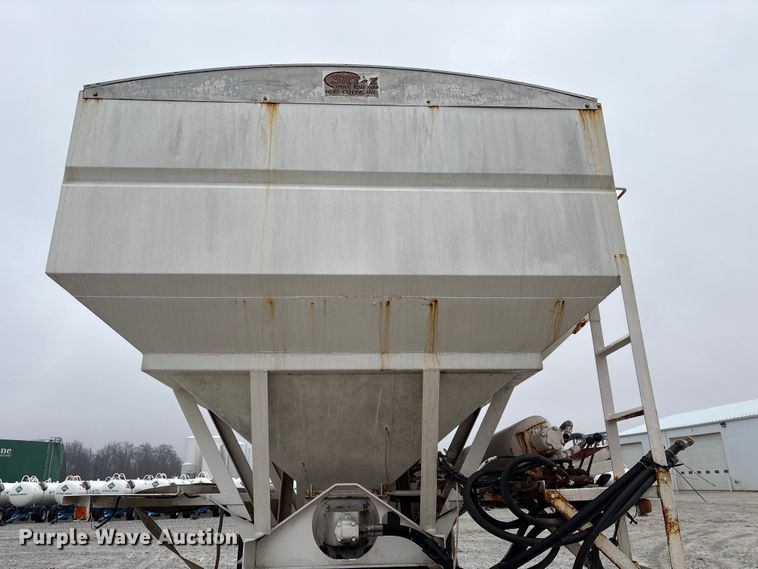 image for item FK1063 Willmar 16SS Dry fertilizer tender