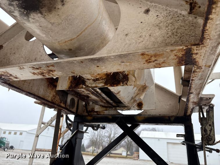 image for item FK1063 Willmar 16SS Dry fertilizer tender