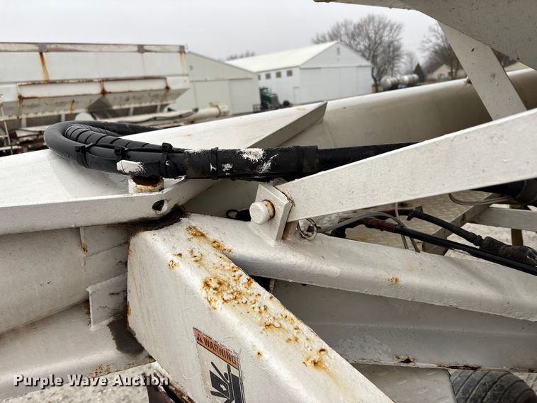 image for item FK1063 Willmar 16SS Dry fertilizer tender