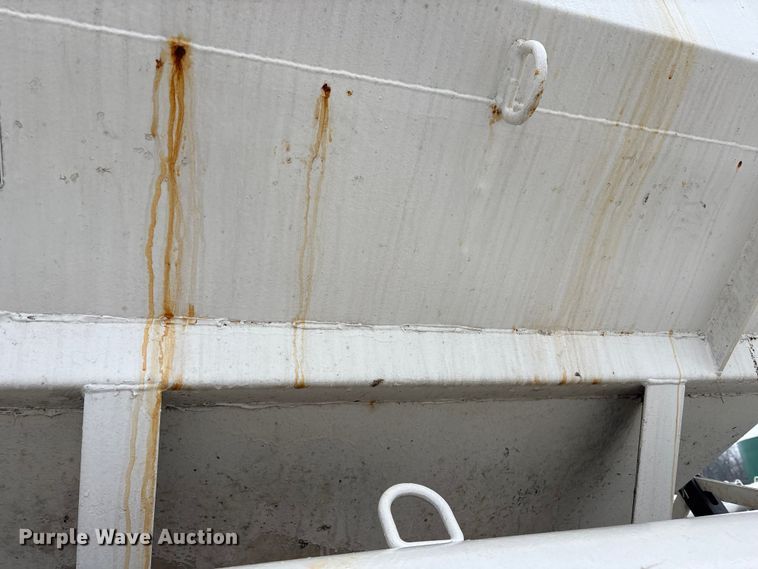 image for item FK1063 Willmar 16SS Dry fertilizer tender