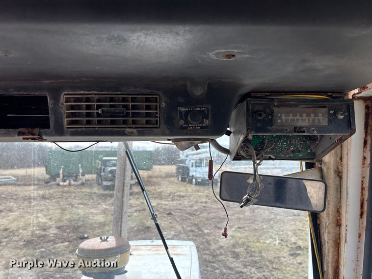 image for item OE9299 Case 1270 Agri King tractor