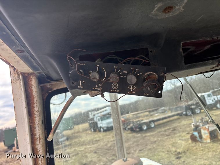 image for item OE9299 Case 1270 Agri King tractor