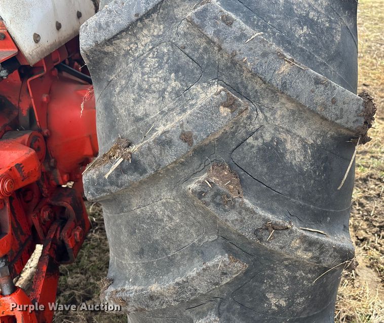 image for item OE9299 Case 1270 Agri King tractor