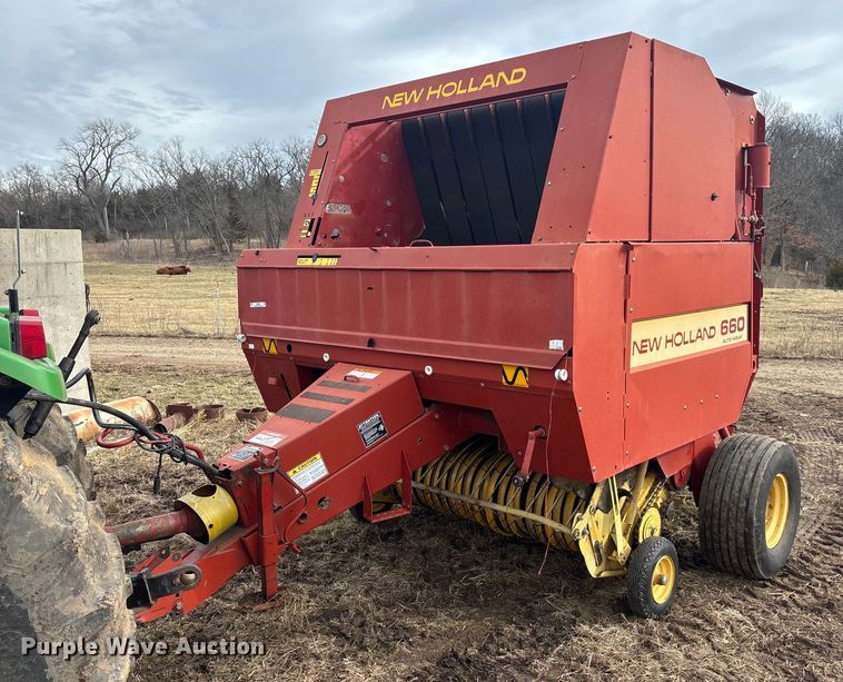 image for item OE9302 New holland 660 Auto wrap round baler