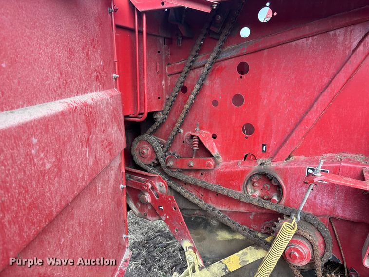 image for item OE9302 New holland 660 Auto wrap round baler