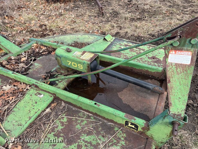 image for item OE9313 John Deere 709 rotary mower