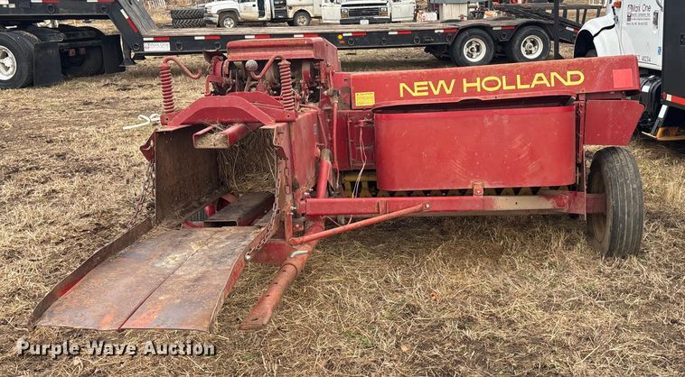 image for item OE9321 New holland 310 hayliner small square baler