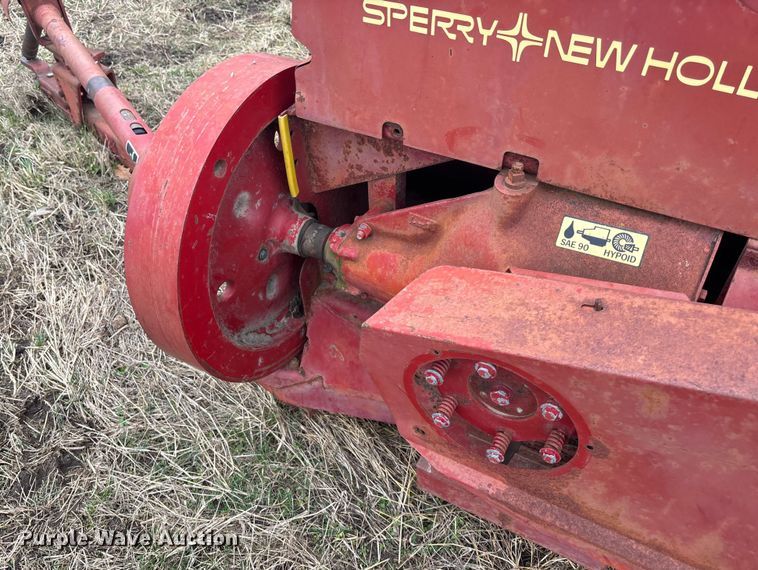 image for item OE9321 New holland 310 hayliner small square baler