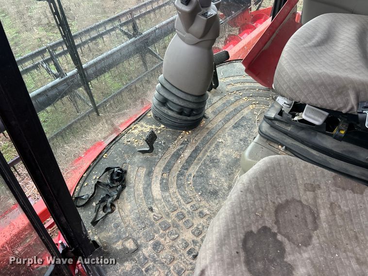 image for item YA1792 2005 Case IH 8010 Axial-Flow RWA combine