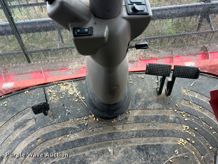 image for item YA1792 2005 Case IH 8010 Axial-Flow RWA combine