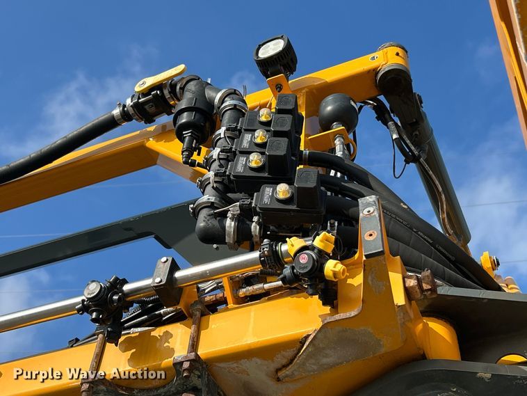 image for item YA1821 2020 Hagie STS16 sprayer