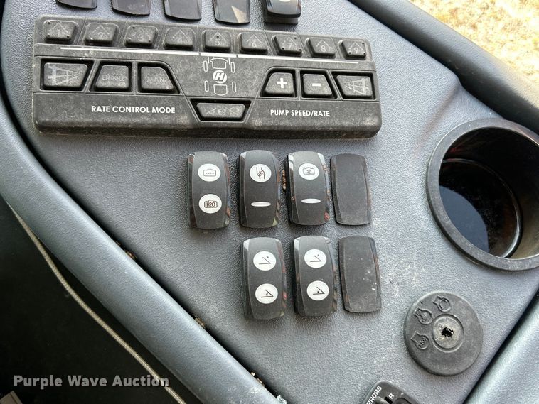 image for item YA1821 2020 Hagie STS16 sprayer