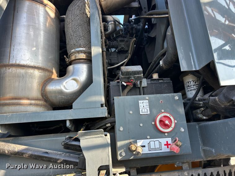 image for item YA1821 2020 Hagie STS16 sprayer