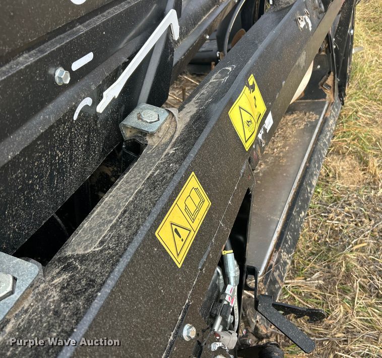 image for item YA1837 2021 MacDon FD140 flex draper head