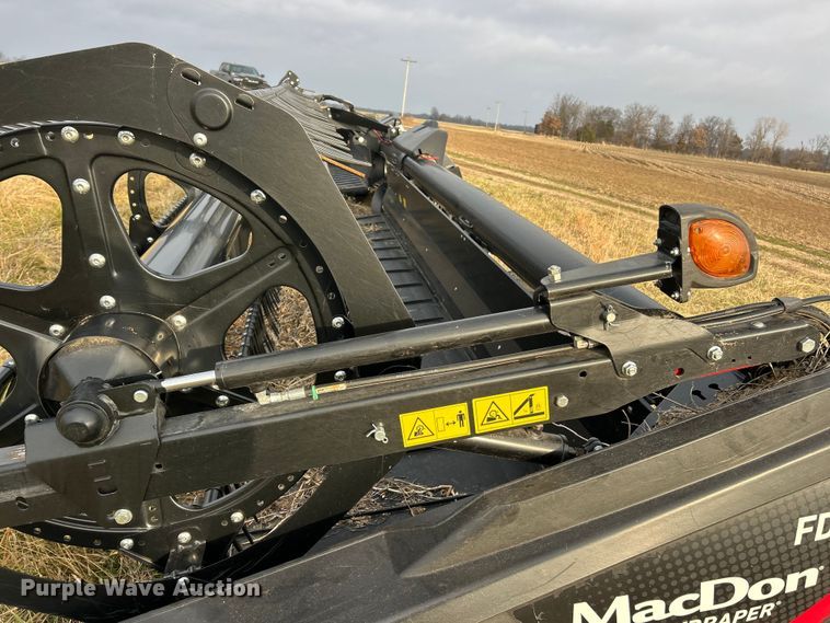 image for item YA1837 2021 MacDon FD140 flex draper head