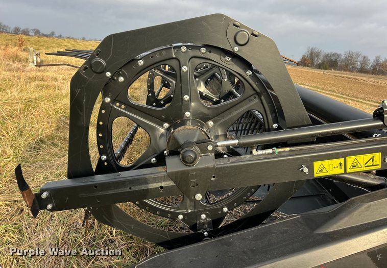 image for item YA1837 2021 MacDon FD140 flex draper head