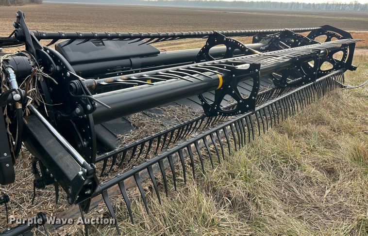 image for item YA1837 2021 MacDon FD140 flex draper head