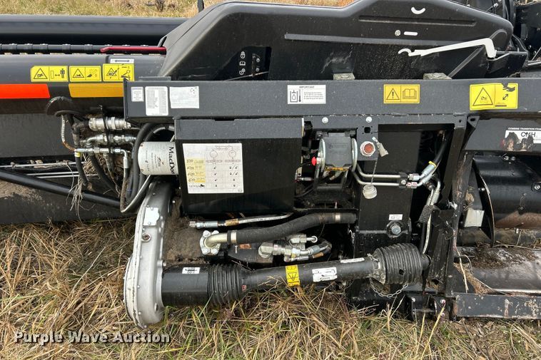 image for item YA1837 2021 MacDon FD140 flex draper head